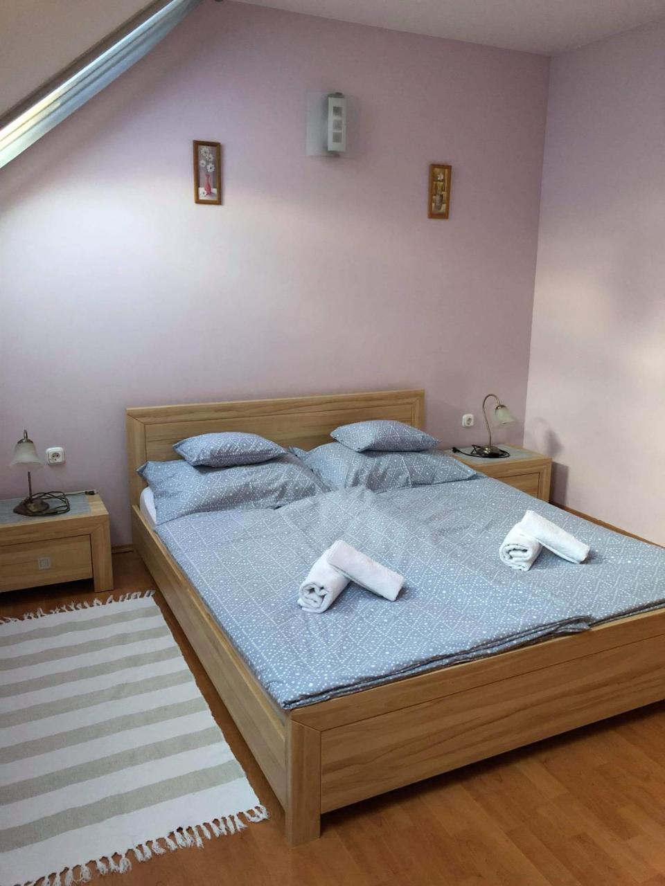 Kristaly Apartmanhaz ชาร์วาร์ ภายนอก รูปภาพ