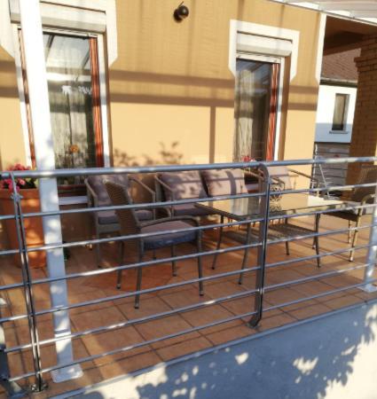 Kristaly Apartmanhaz ชาร์วาร์ ภายนอก รูปภาพ